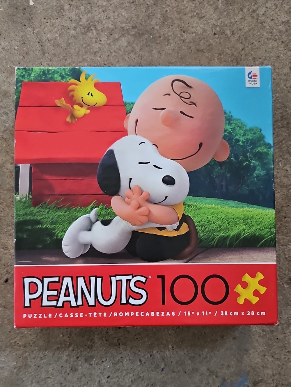 Peanuts Charlie Brown Hugging Snoopy Jigsaw Puzzle 100 Pieces